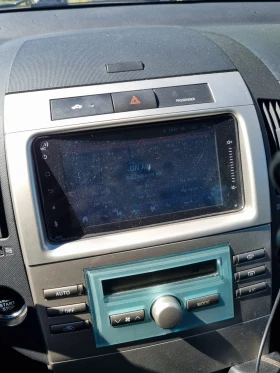 Toyota Corolla verso, снимка 3