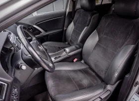 Toyota Avensis 2.0 D-4D ALKANTARA | С ГАРАНЦИЯ! TOP!, снимка 11