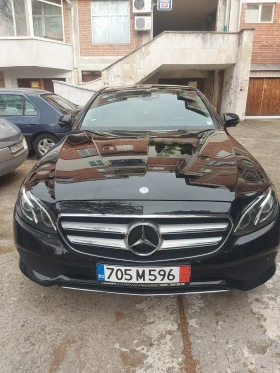  Mercedes-Benz E 220