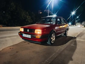 Обява за продажба на VW Jetta 1, 6 газ бензин 75к.с ~1 999 лв. - изображение 1