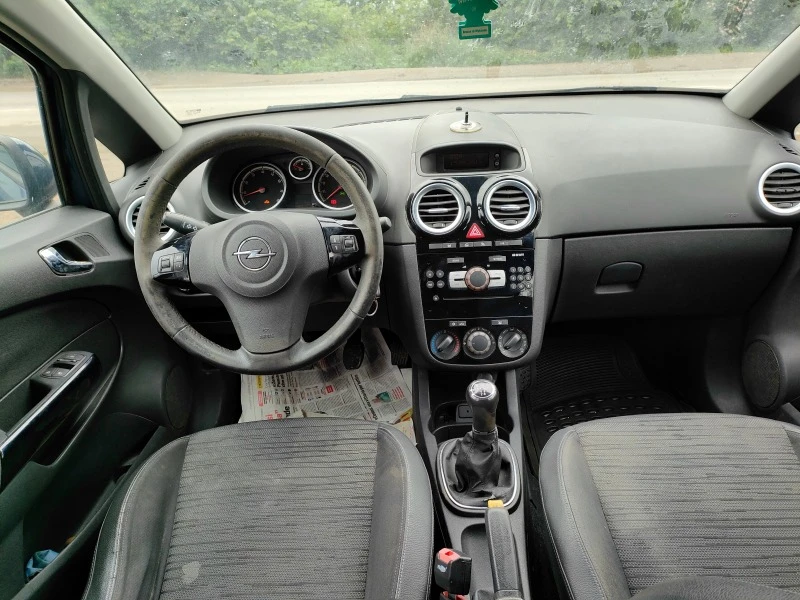 Opel Corsa 1.2i, снимка 8 - Автомобили и джипове - 45764139