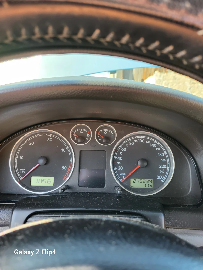 VW Passat 1.9TDI  4X4, снимка 12 - Автомобили и джипове - 49680021