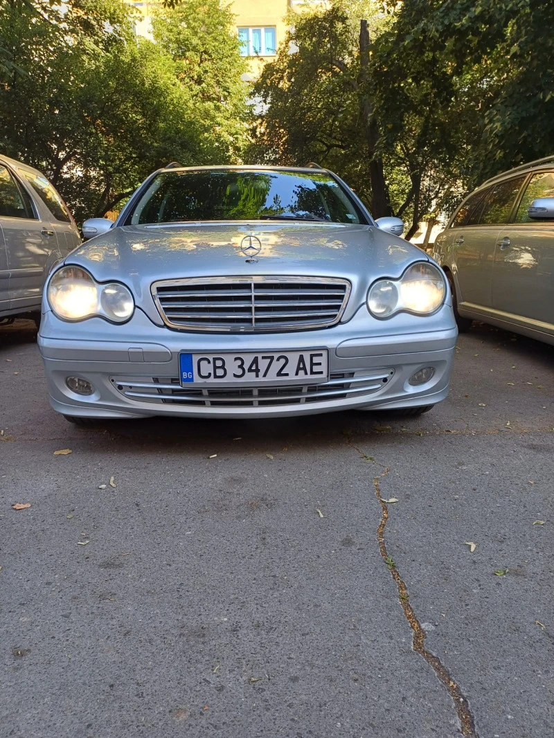 Mercedes-Benz C 220, снимка 1 - Автомобили и джипове - 46555934