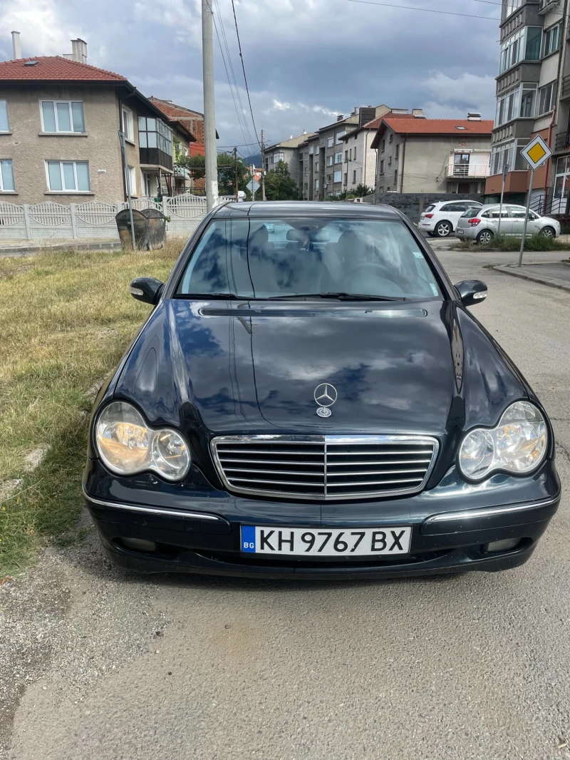 Mercedes-Benz C 220 Avangard , снимка 2 - Автомобили и джипове - 47239342