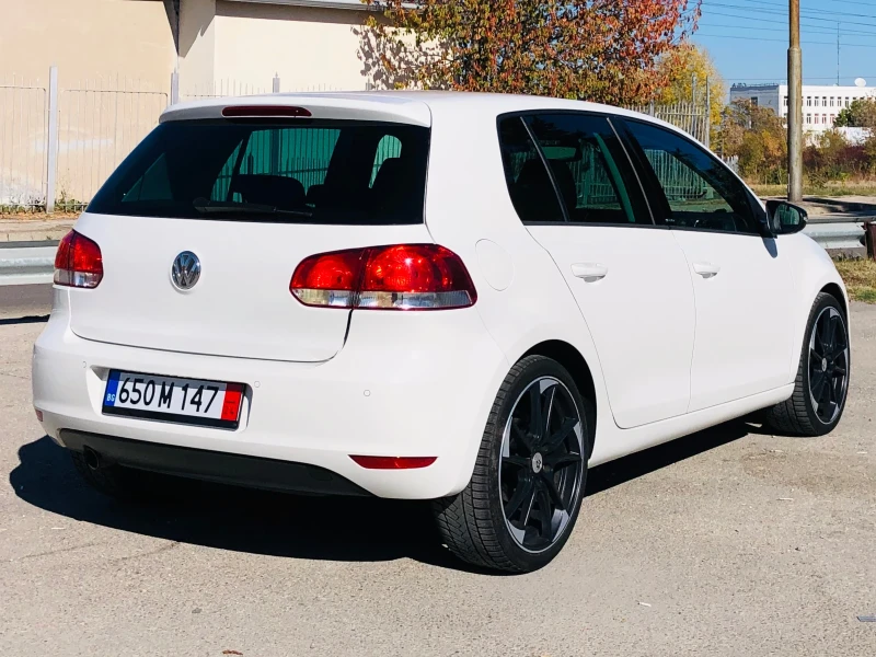 VW Golf 1.6TDI 105ps, снимка 4 - Автомобили и джипове - 47743514