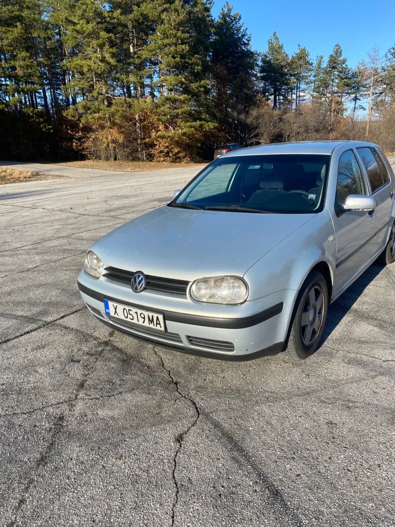 VW Golf, снимка 2 - Автомобили и джипове - 48137509