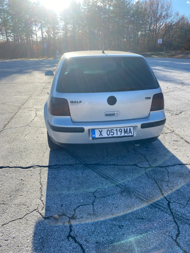 VW Golf, снимка 4 - Автомобили и джипове - 48137509