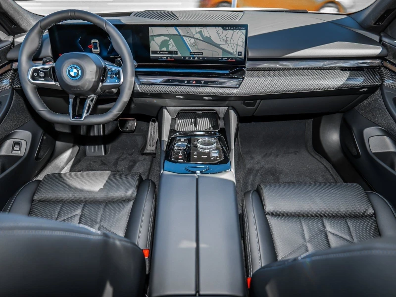 BMW 550 e xDrive = NEW= M-Sport Pro Гаранция, снимка 10 - Автомобили и джипове - 49374550