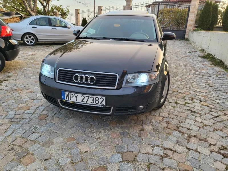Audi A4 2.0 Benzin/Lpg, снимка 2 - Автомобили и джипове - 52590764