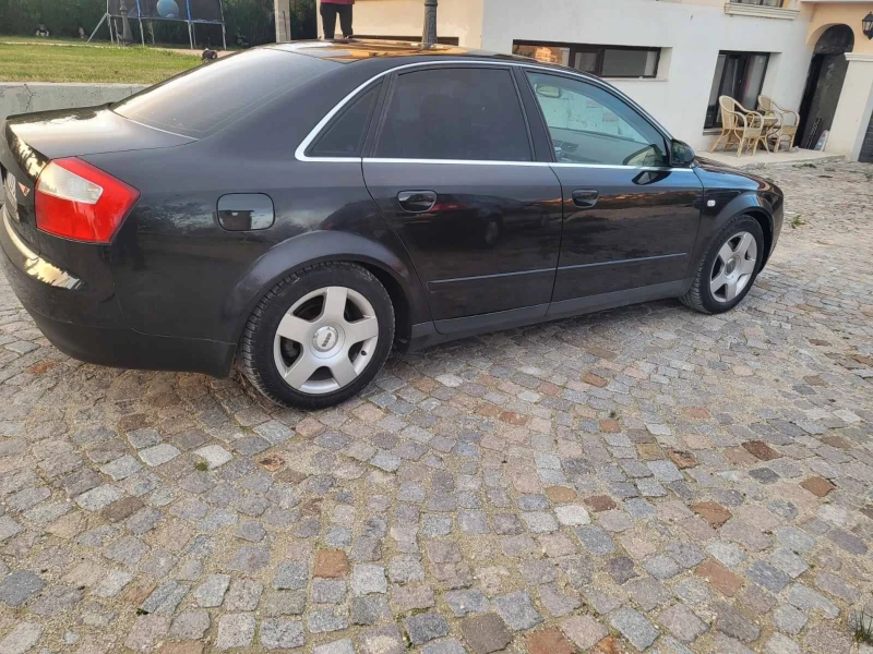Audi A4 2.0 Benzin/Lpg, снимка 10 - Автомобили и джипове - 52590764