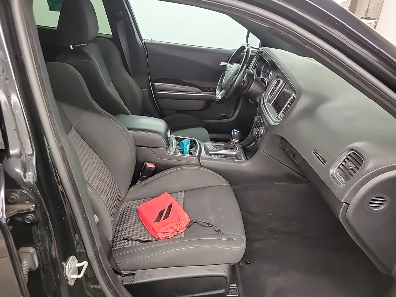 Dodge Charger RT * * CARFAX * * АВТО КРЕДИТ * * , снимка 11 - Автомобили и джипове - 52645444