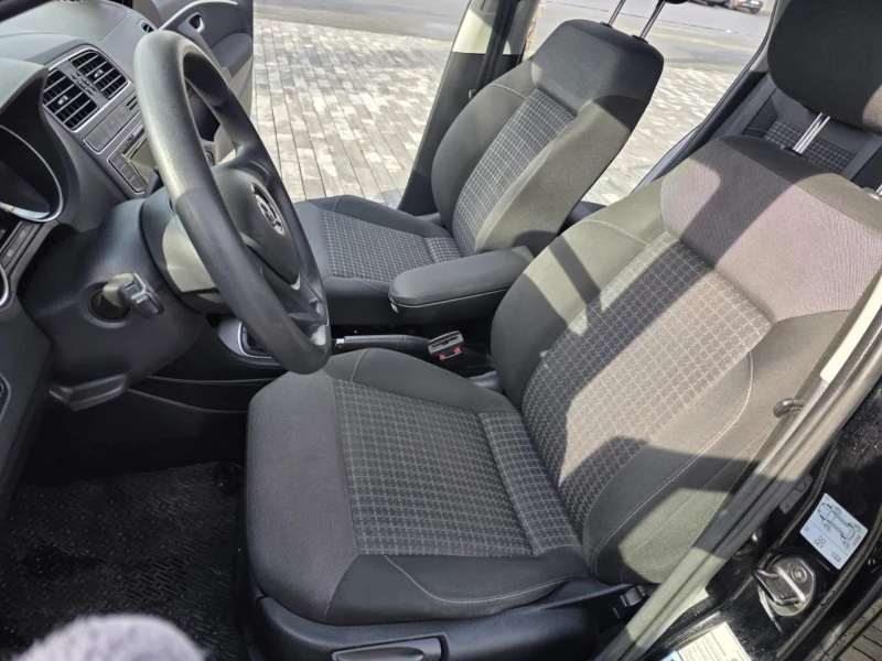 VW Polo, снимка 4 - Автомобили и джипове - 53117443
