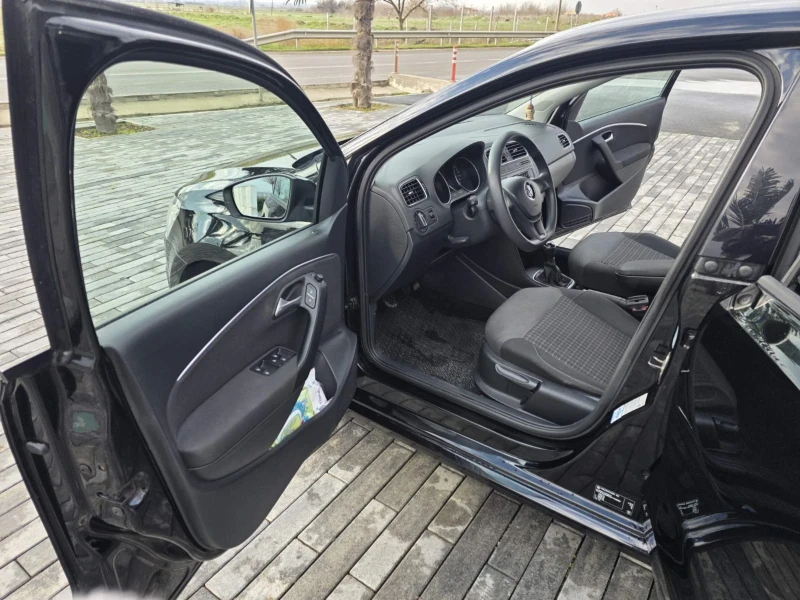 VW Polo, снимка 8 - Автомобили и джипове - 53117443