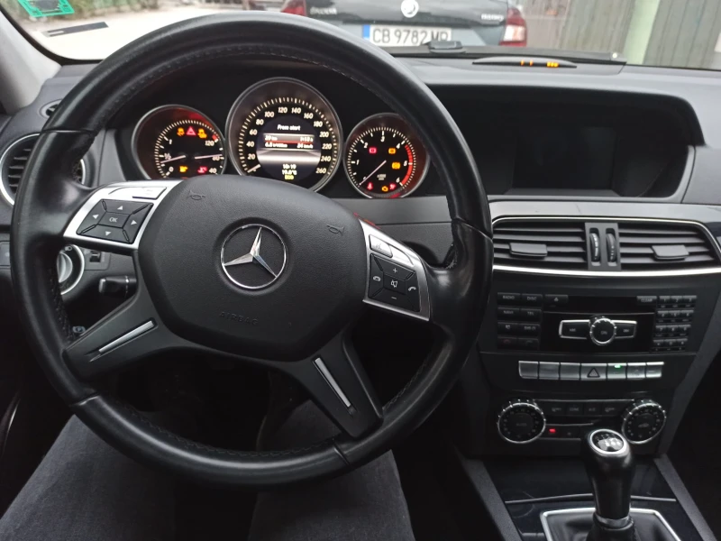Mercedes-Benz C 180, снимка 4 - Автомобили и джипове - 53390222