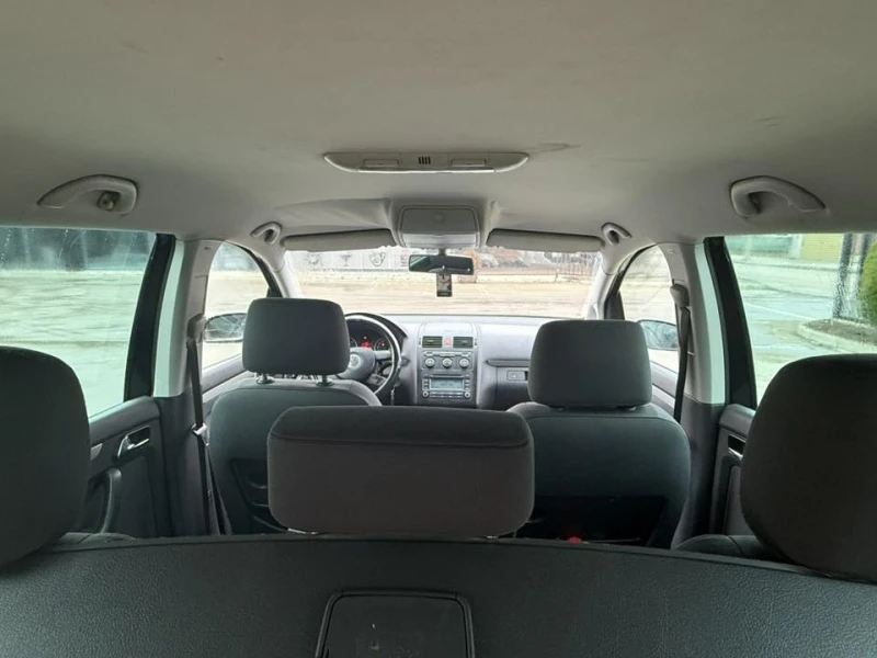 VW Touran, снимка 6 - Автомобили и джипове - 53507546