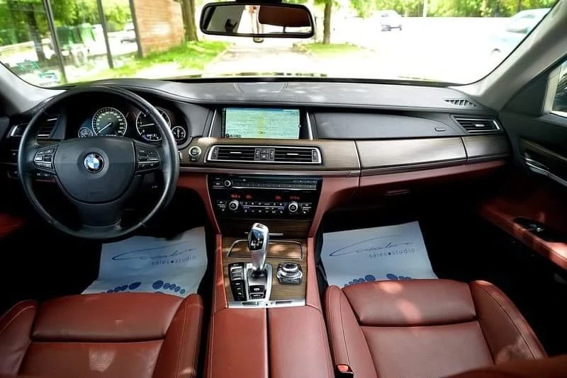 BMW 730  - изображение 6
