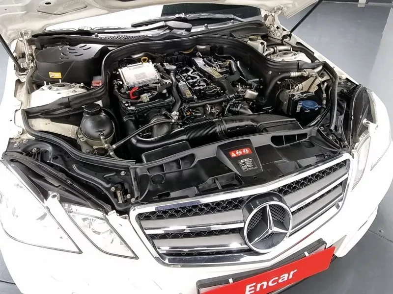 Mercedes-Benz E 220 CDI Avantgarde - изображение 6