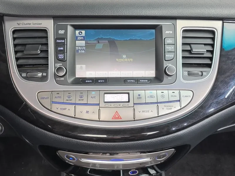 Hyundai Genesis 3.3, снимка 15 - Автомобили и джипове - 54618177