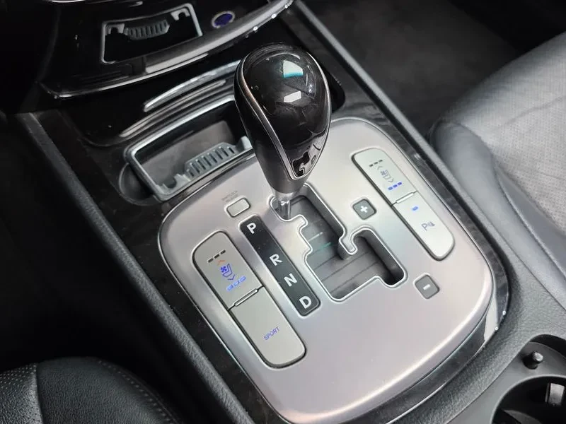 Hyundai Genesis 3.3, снимка 9 - Автомобили и джипове - 54618177