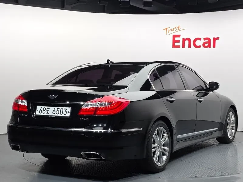 Hyundai Genesis 3.3, снимка 2 - Автомобили и джипове - 54618177
