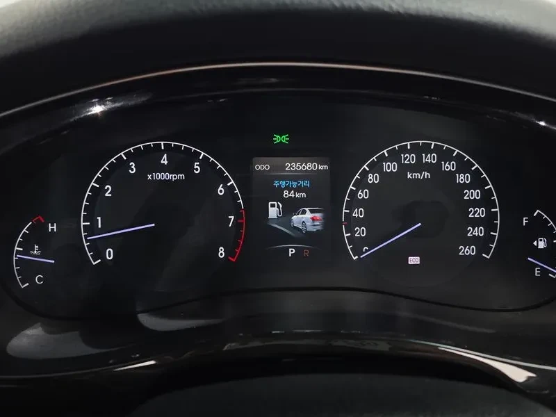 Hyundai Genesis 3.3, снимка 8 - Автомобили и джипове - 54618177