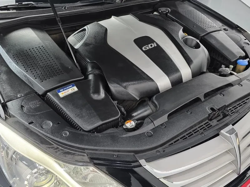Hyundai Genesis 3.3, снимка 6 - Автомобили и джипове - 54618177