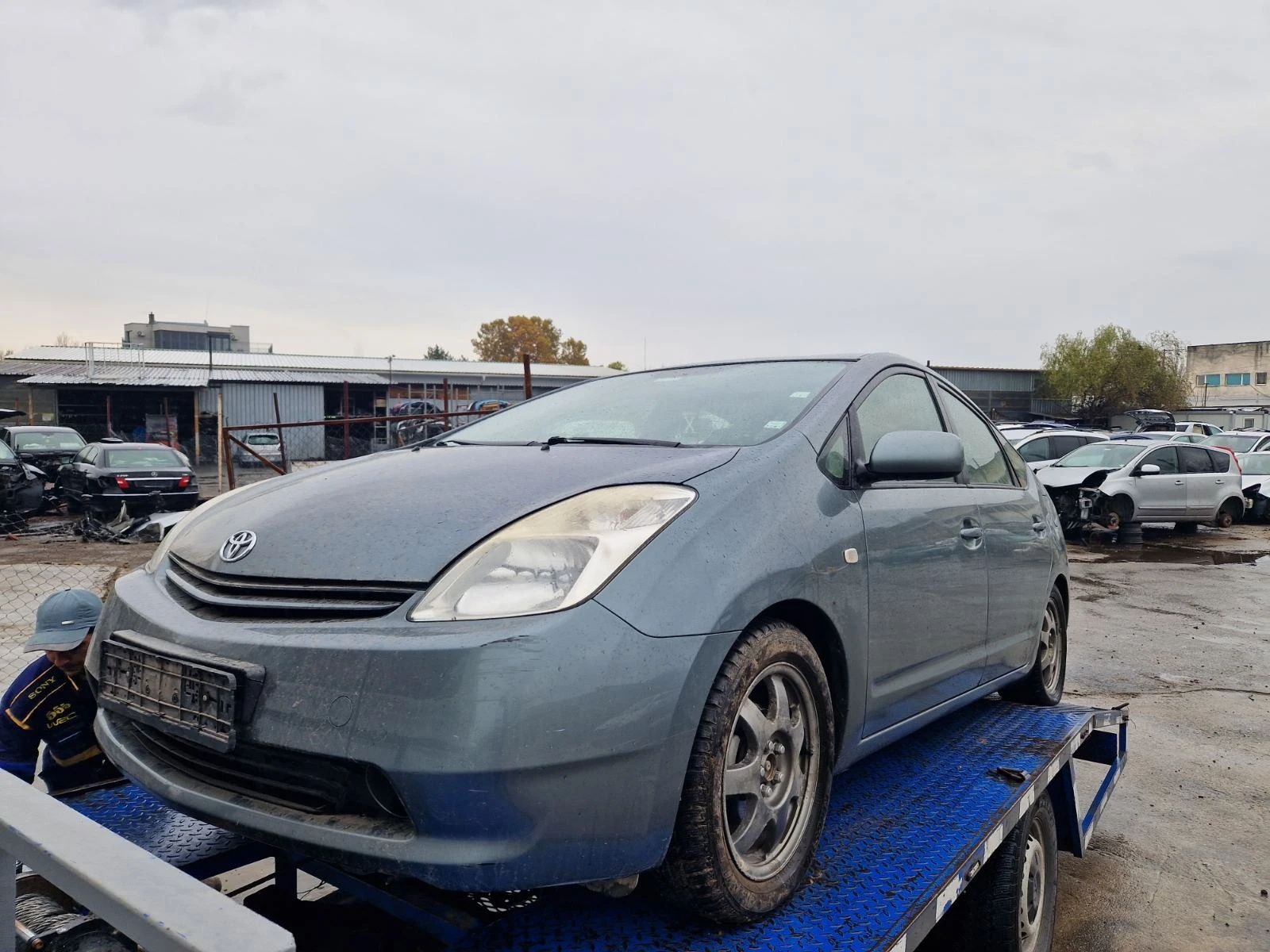 Toyota Prius 1.5 HYBRID - изображение 9