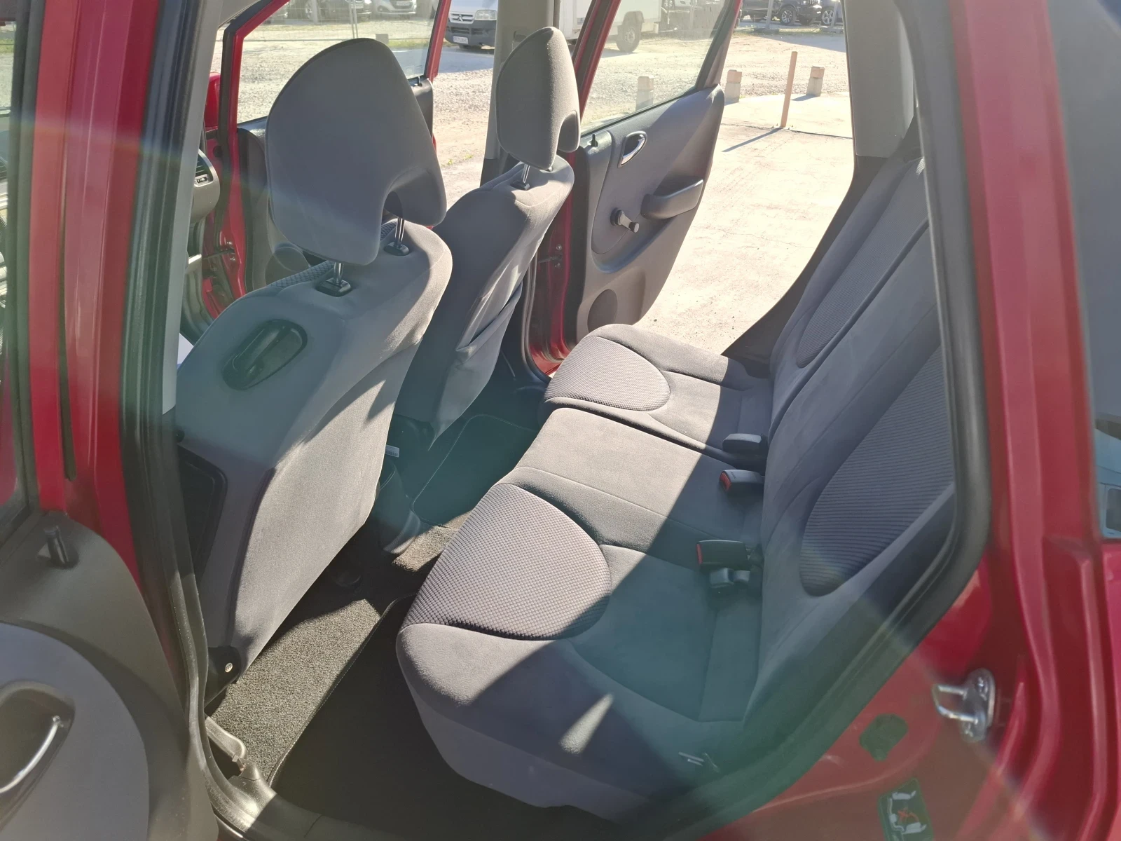 Honda Jazz  - изображение 10