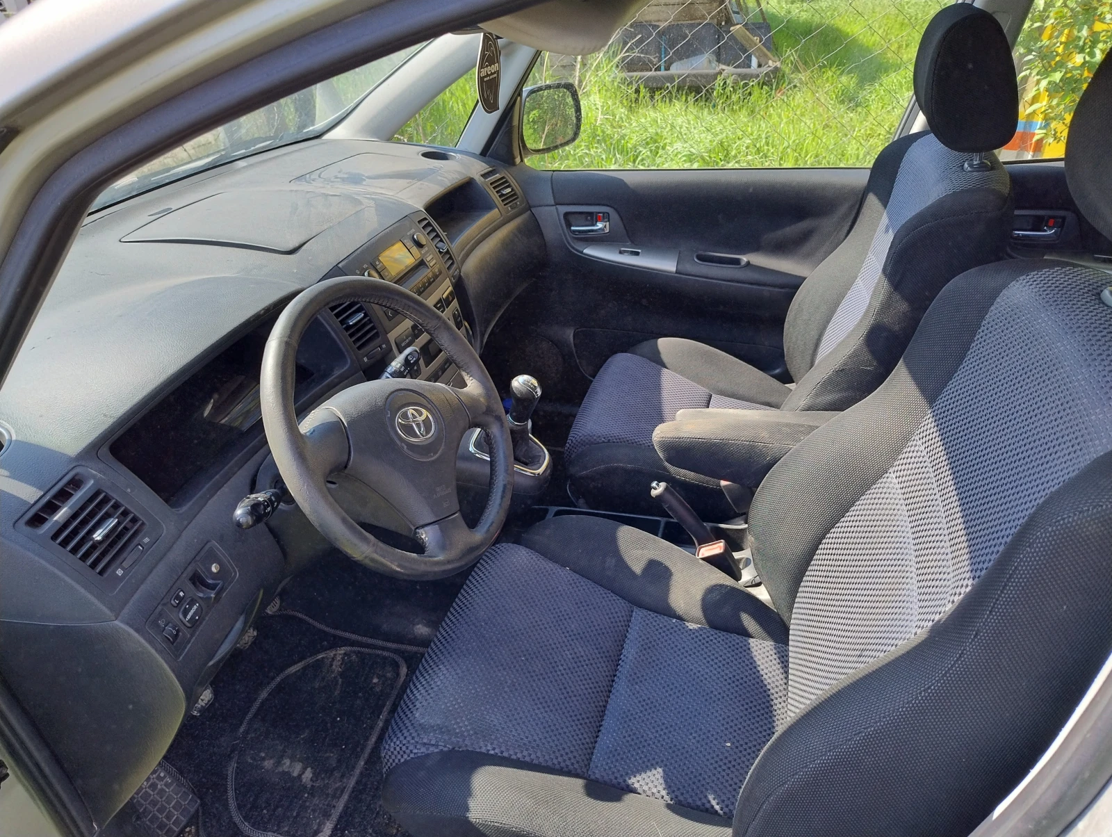 Toyota Corolla verso  - изображение 6