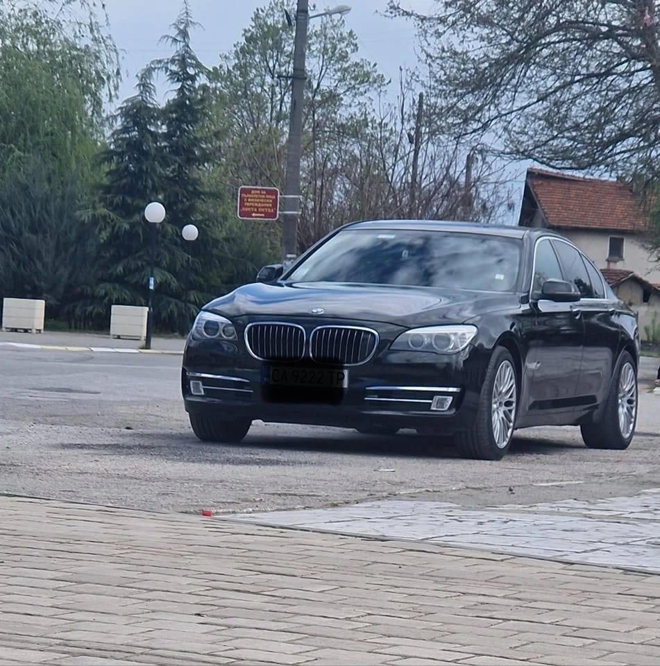 BMW 730  - изображение 2