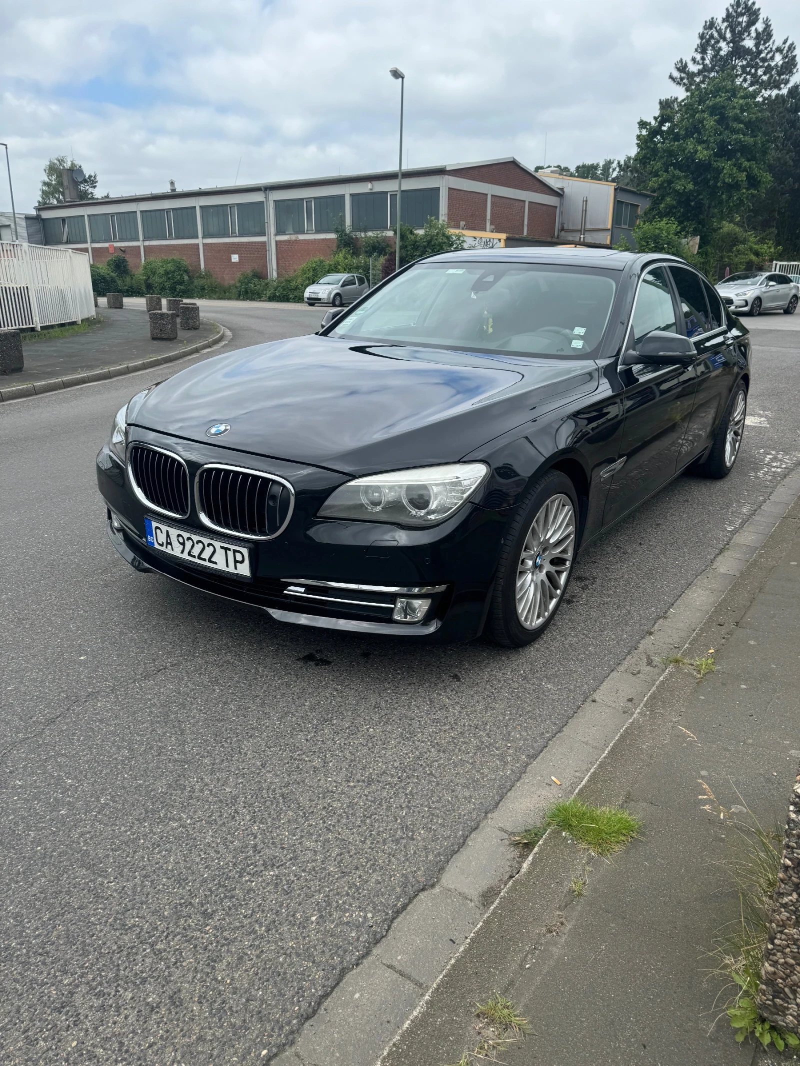 BMW 730  - изображение 8