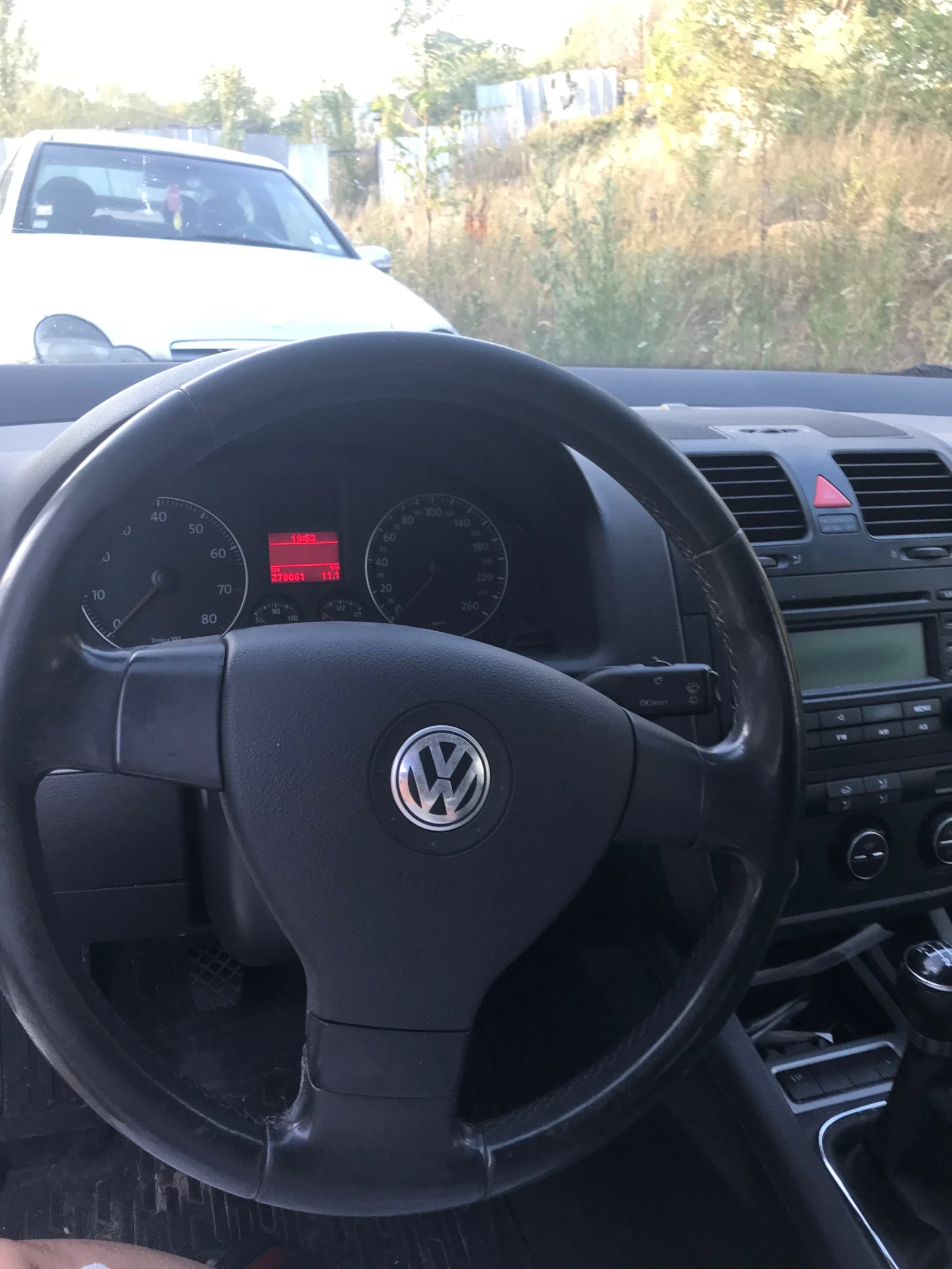 VW Golf 1.6fsi 6 скорости - изображение 2