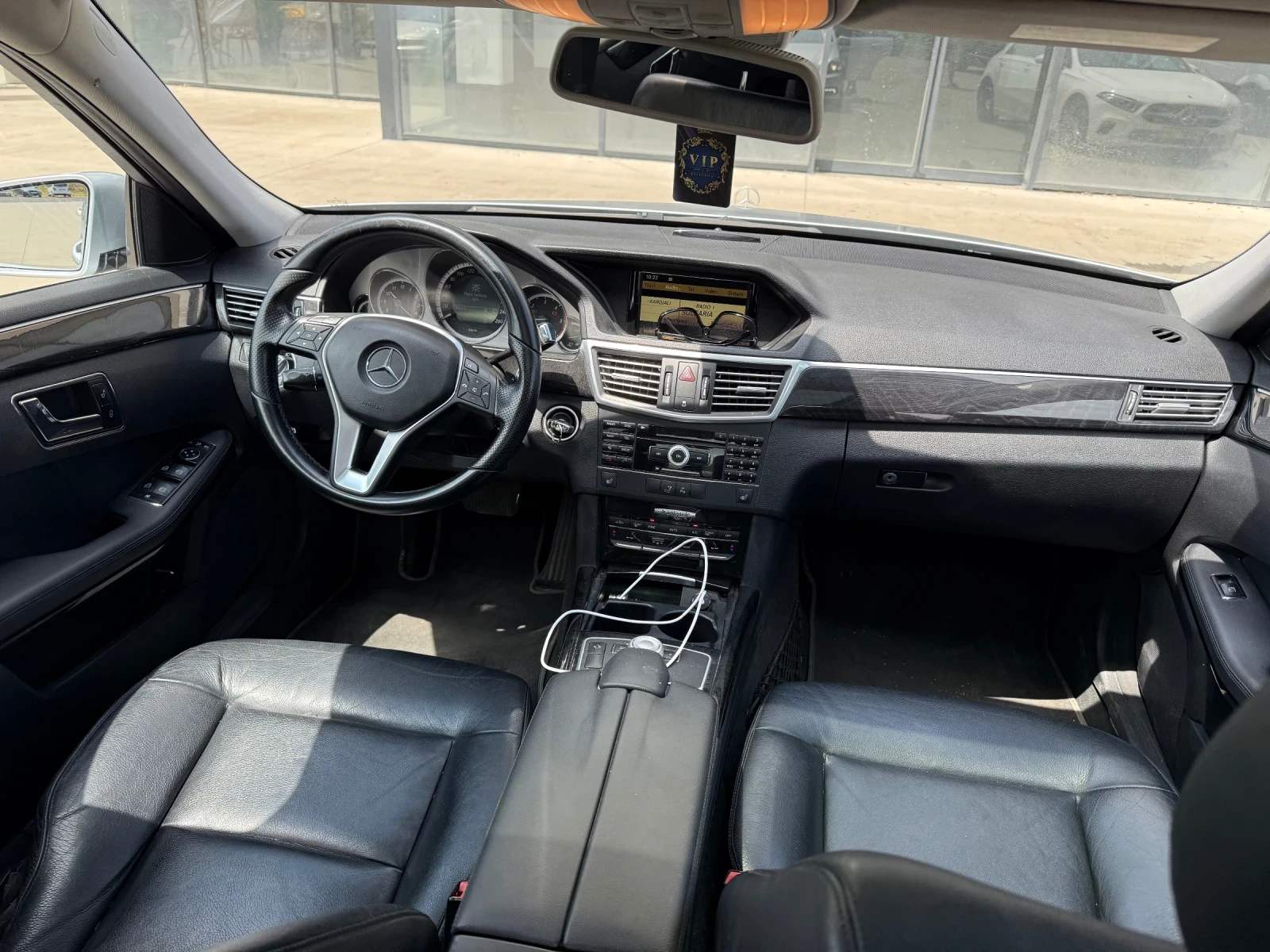 Mercedes-Benz E 350  - изображение 10