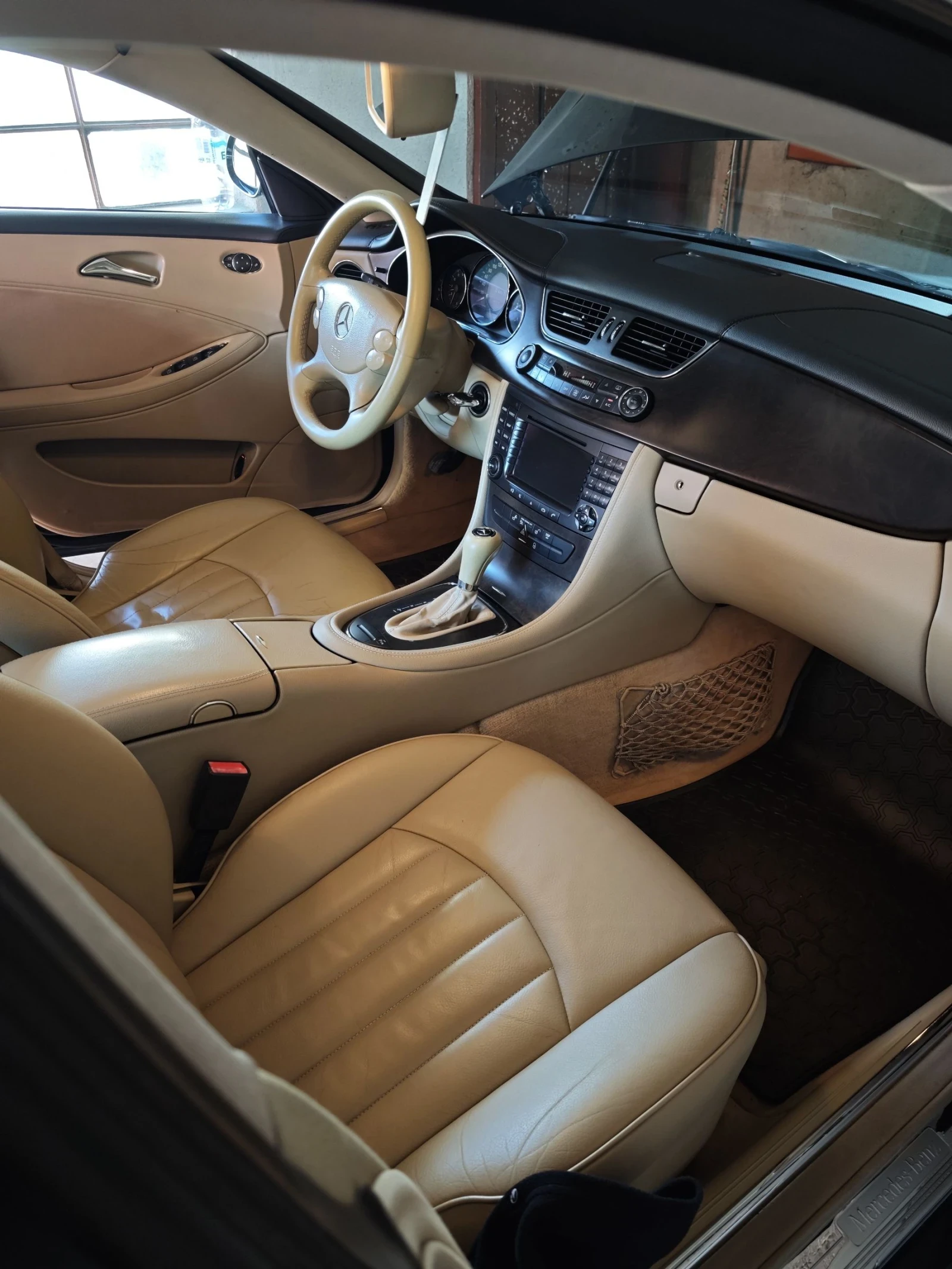 Mercedes-Benz CLS 320 C219, снимка 14 - Автомобили и джипове - 53768998