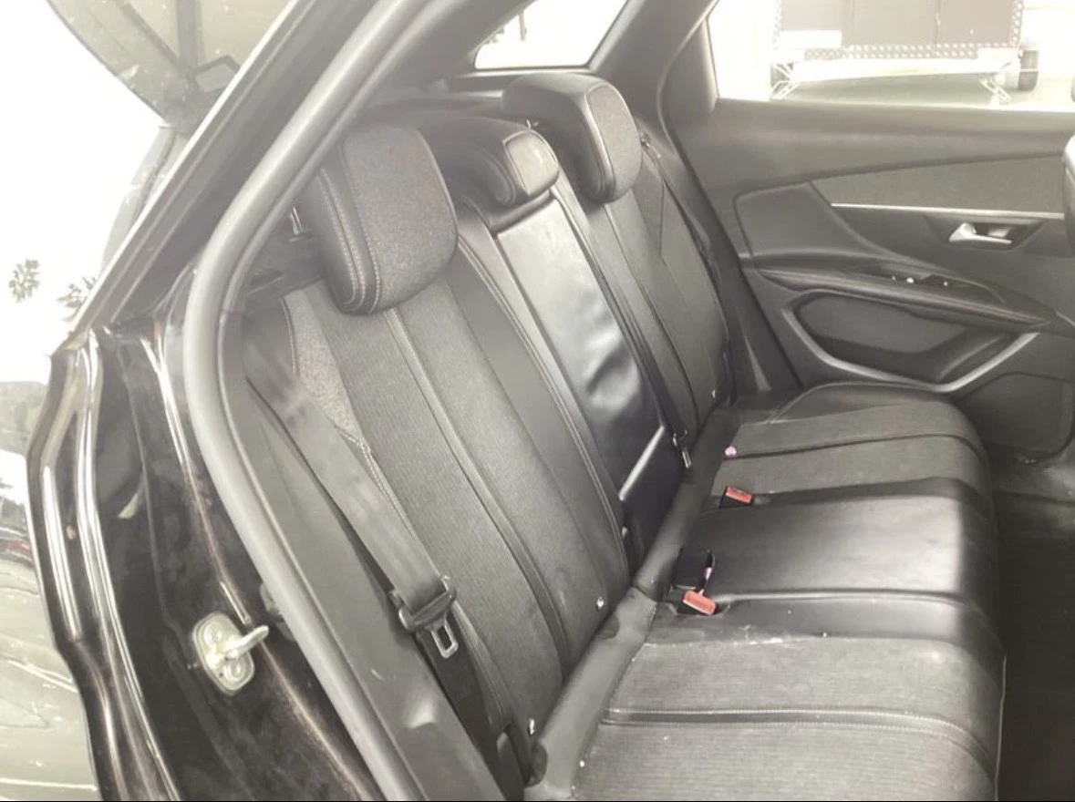 Peugeot 3008 1.5 Blue-HDi GT Line Avtomat , снимка 11 - Автомобили и джипове - 53770731