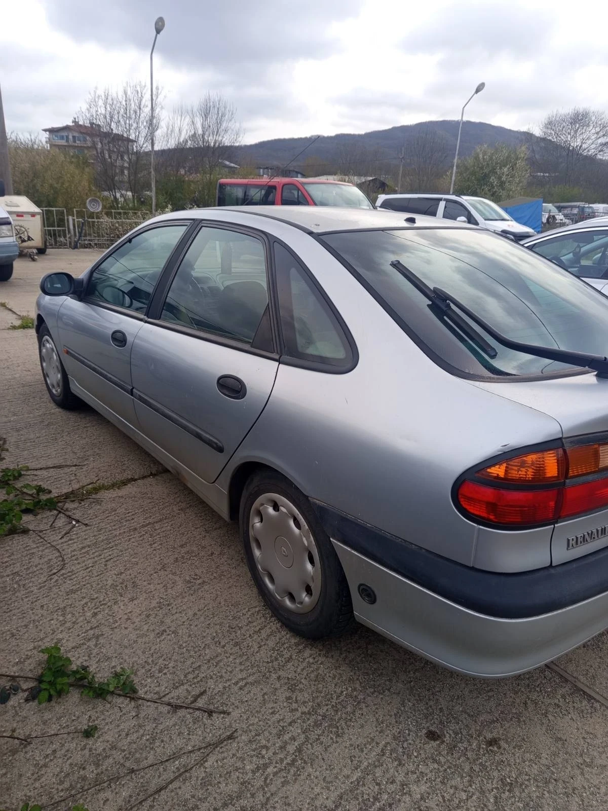 Renault Laguna, снимка 3 - Автомобили и джипове - 54220696