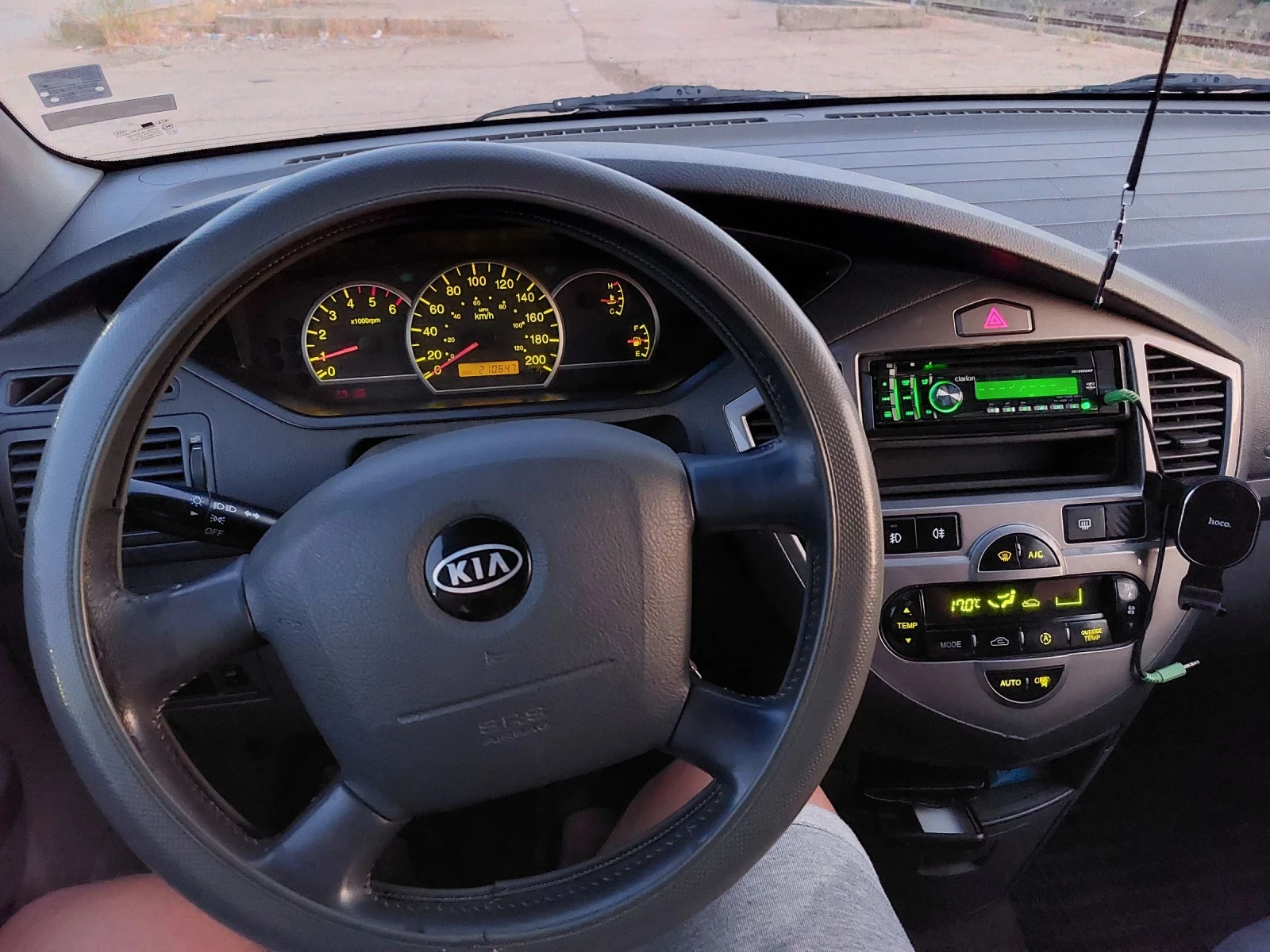 Kia Carens 2.0 crdi , снимка 8 - Автомобили и джипове - 54300806