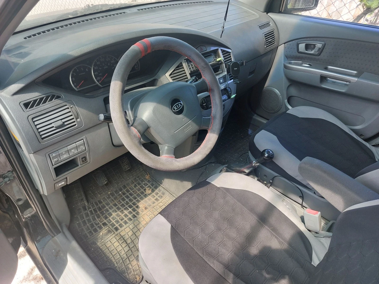 Kia Carens 2.0 crdi , снимка 9 - Автомобили и джипове - 54300806