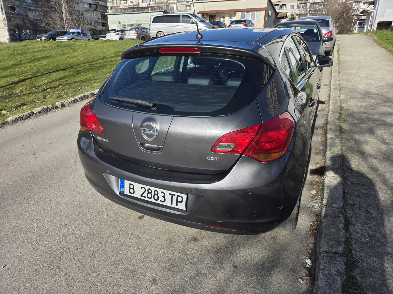 Opel Astra J 1, 7 CDTI, снимка 4 - Автомобили и джипове - 54417206