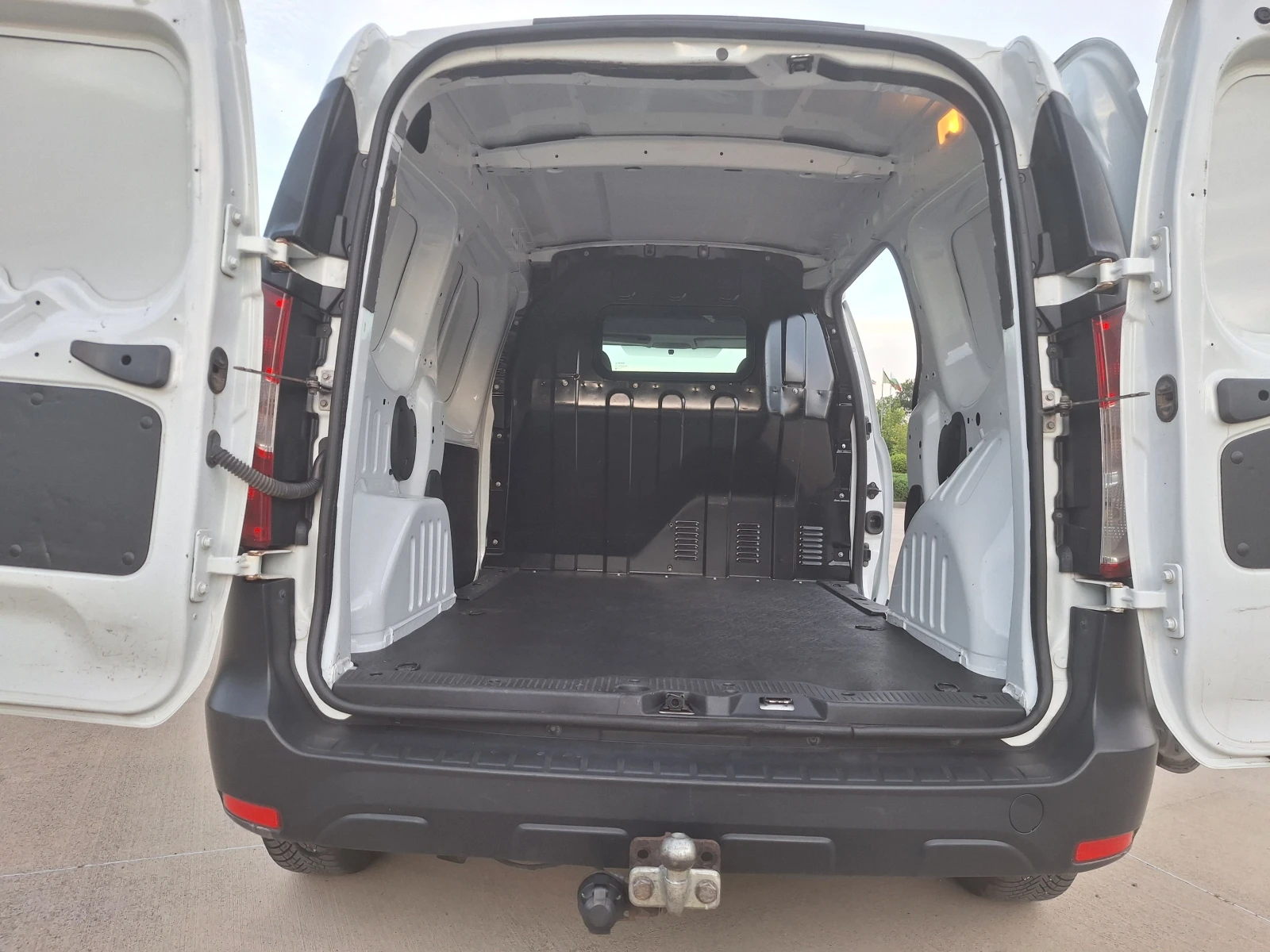Dacia Dokker 1.6i Газ+ Бензин Евро5b, снимка 10 - Автомобили и джипове - 54530231