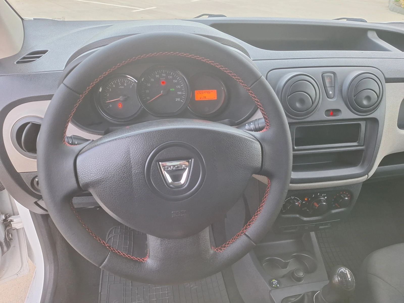 Dacia Dokker 1.6i Газ+ Бензин Евро5b, снимка 13 - Автомобили и джипове - 54530231
