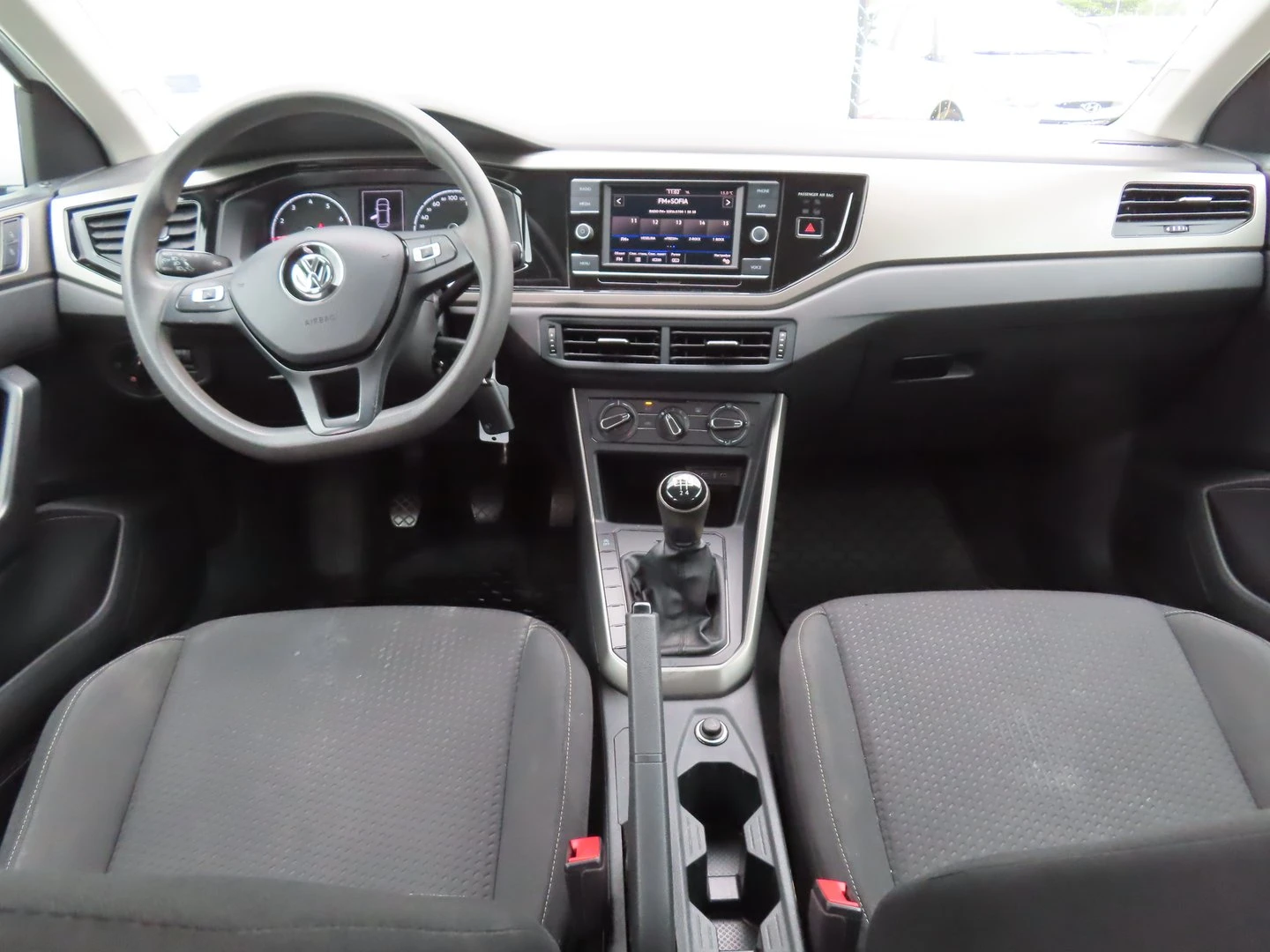 VW Polo, снимка 5 - Автомобили и джипове - 56420691