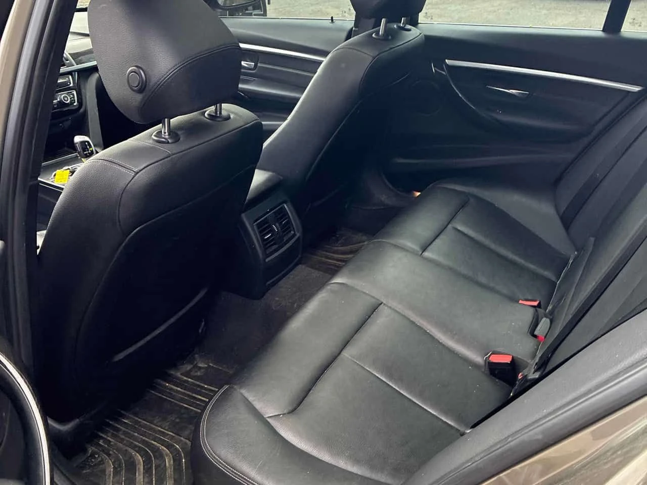 BMW 330 * 330i xDrive * CARFAX * ЦЕНА ДО БГ, снимка 11 - Автомобили и джипове - 54727142