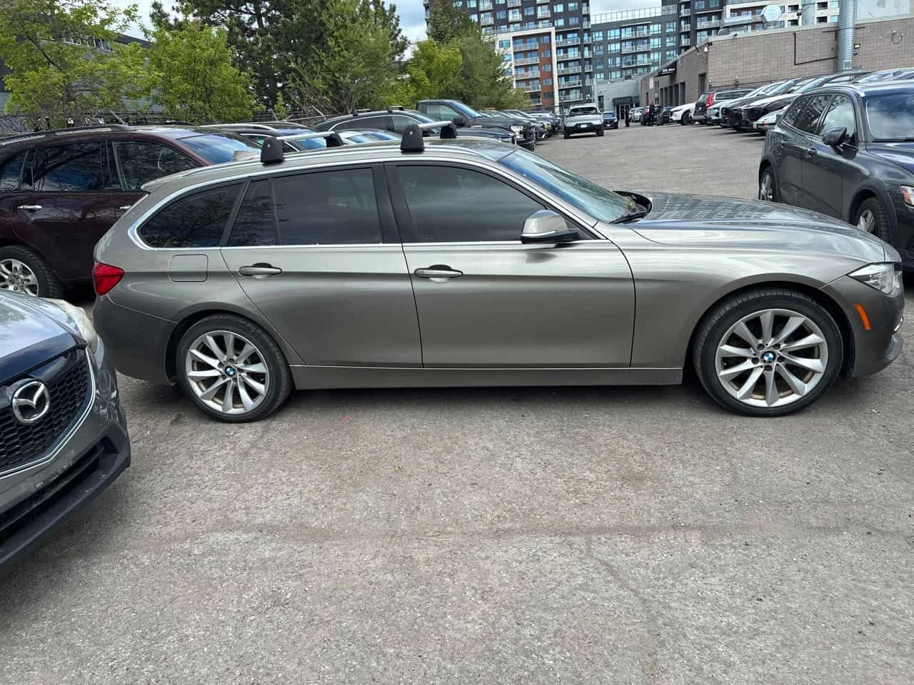 BMW 330 * 330i xDrive * CARFAX * ЦЕНА ДО БГ, снимка 5 - Автомобили и джипове - 54727142