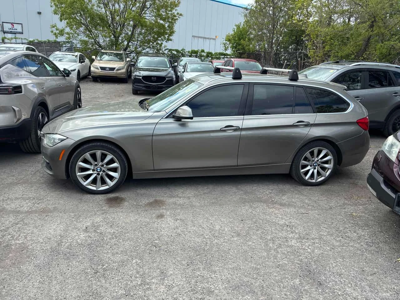 BMW 330 * 330i xDrive * CARFAX * ЦЕНА ДО БГ, снимка 4 - Автомобили и джипове - 54727142