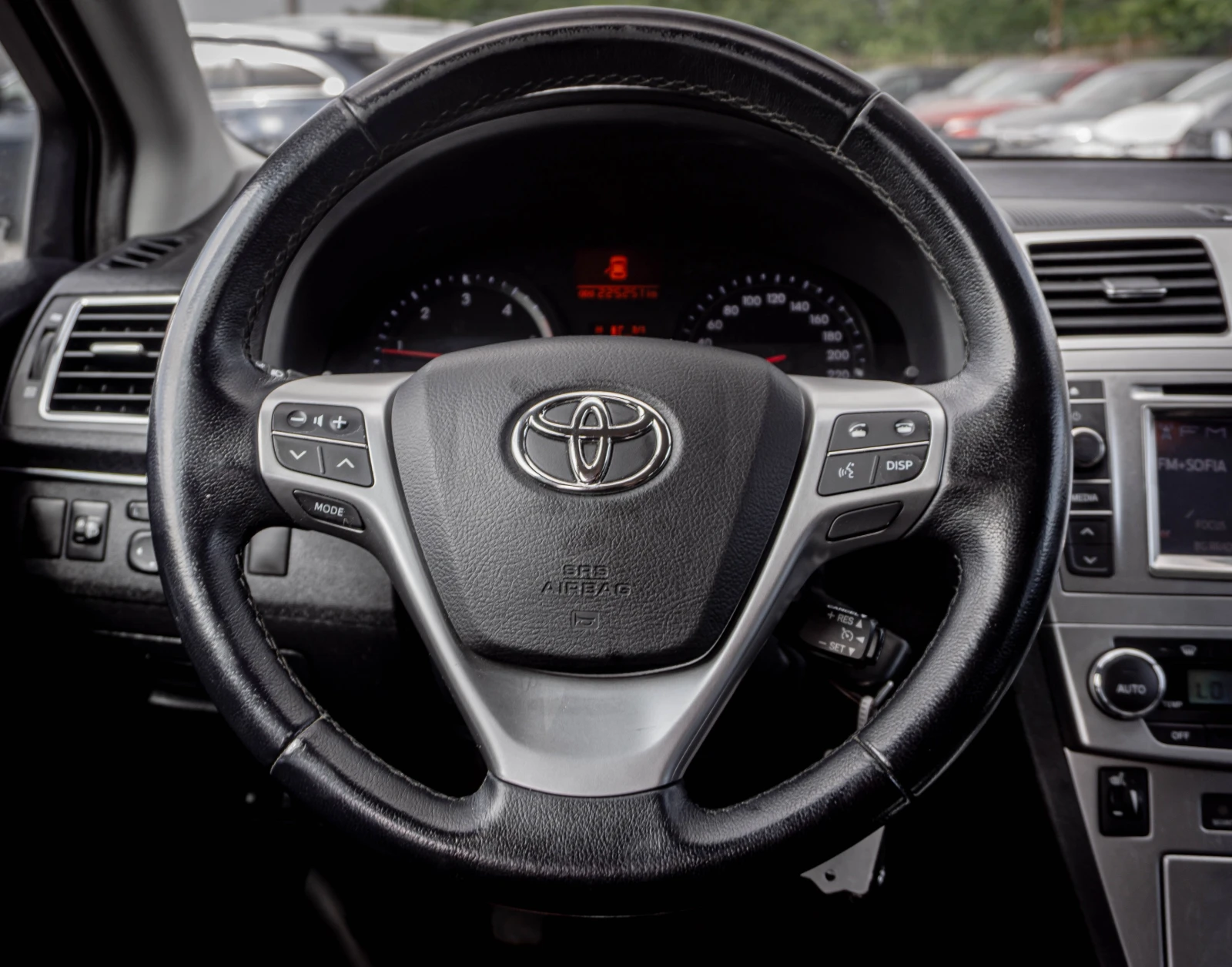 Toyota Avensis 2.0 D-4D ALKANTARA | С ГАРАНЦИЯ! TOP!, снимка 9 - Автомобили и джипове - 54736094
