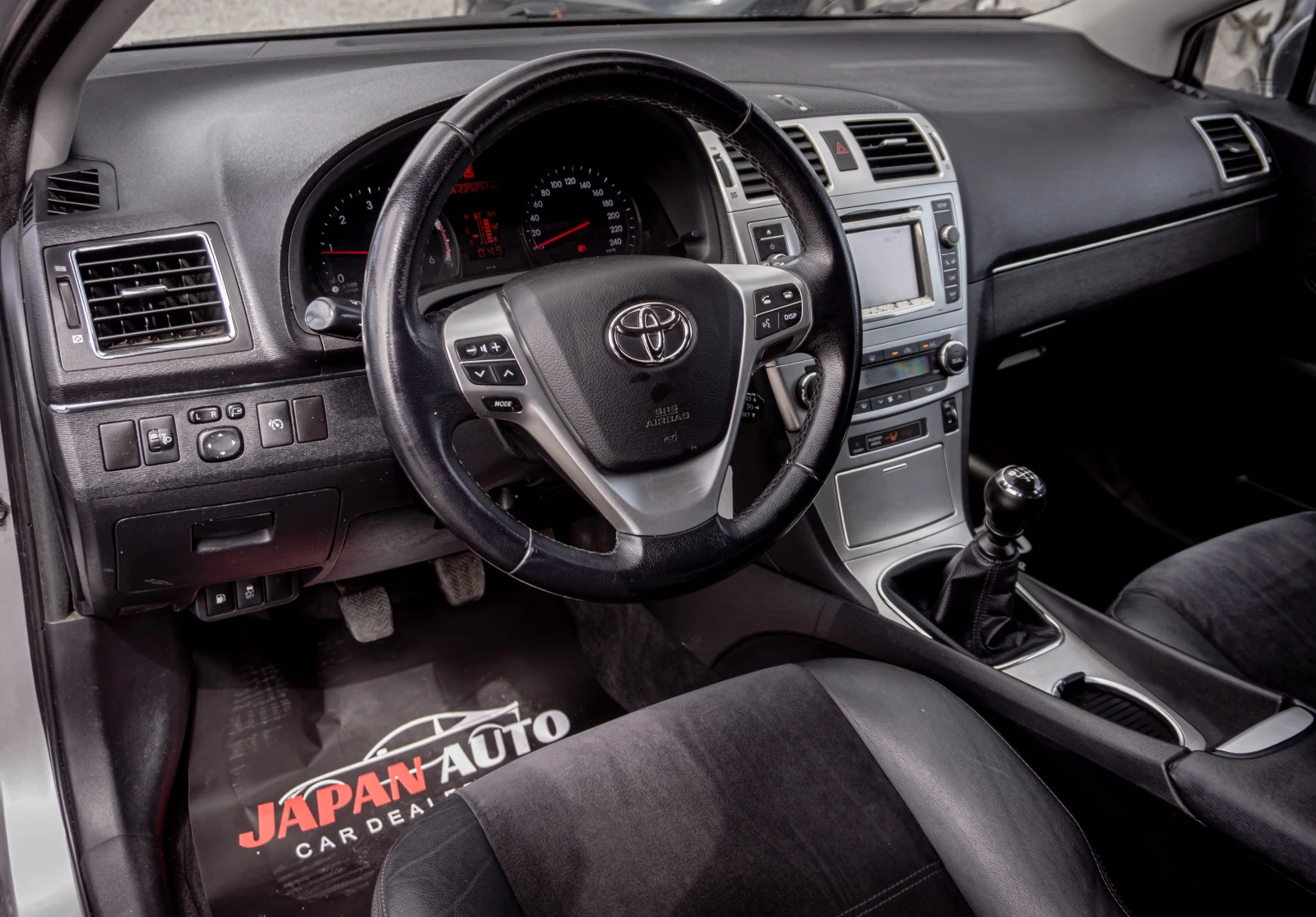 Toyota Avensis 2.0 D-4D ALKANTARA | С ГАРАНЦИЯ! TOP!, снимка 7 - Автомобили и джипове - 54736094