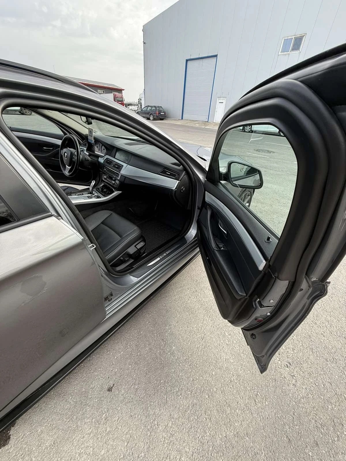 BMW 520, снимка 11 - Автомобили и джипове - 54747697