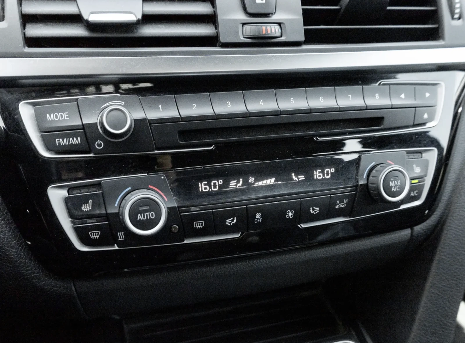 BMW 340 M* H/K* Lane assist* Pano* , снимка 14 - Автомобили и джипове - 54752086