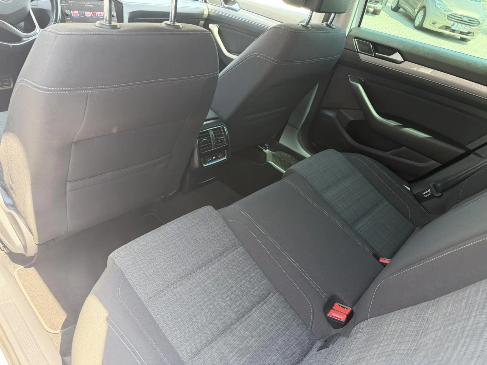 VW Passat 2.0 TDI 150hp, снимка 7 - Автомобили и джипове - 54798626